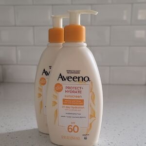Aveeno Protect + Hydrate Sunscreen Moisturizing Lotion